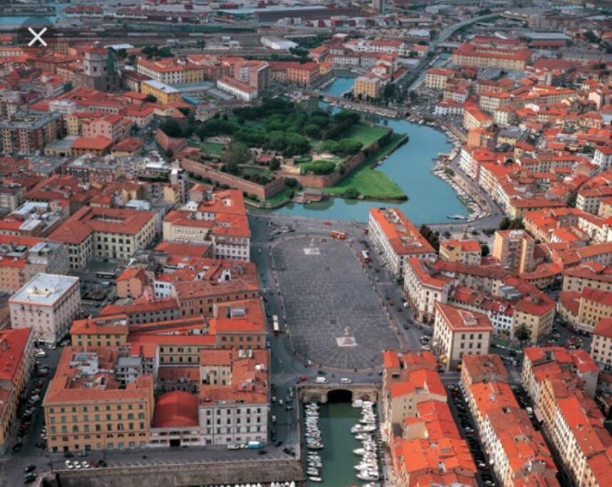 Centro Citta Con Le Comodita Livorno Kültér fotó