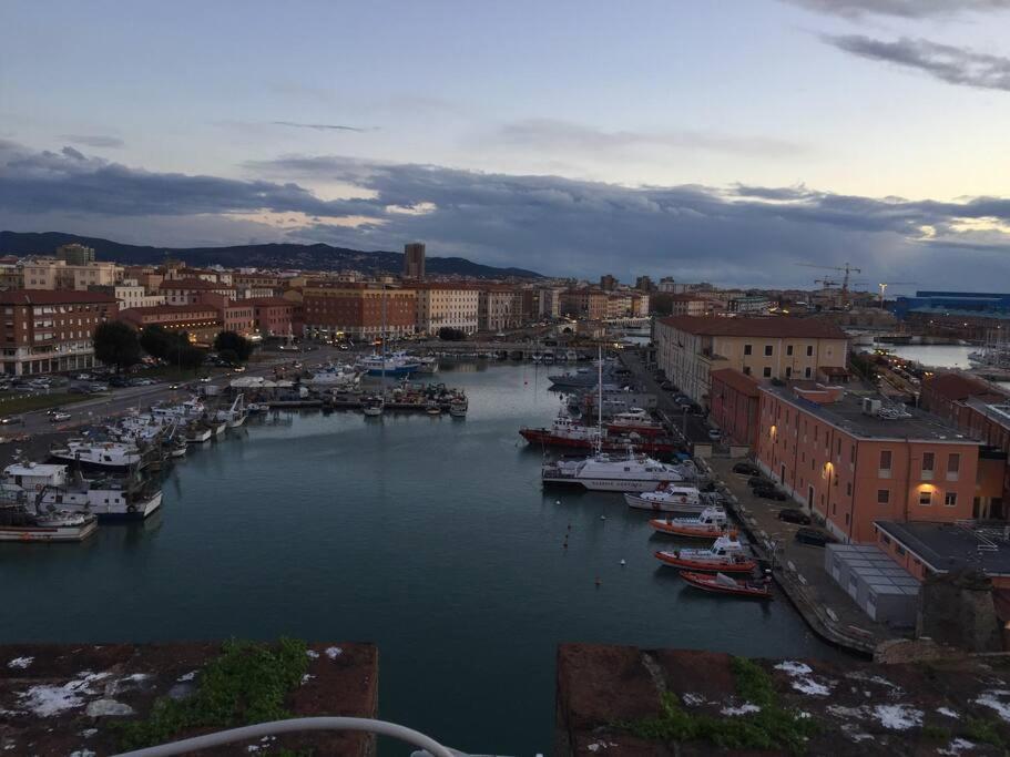 Centro Citta Con Le Comodita Livorno Kültér fotó